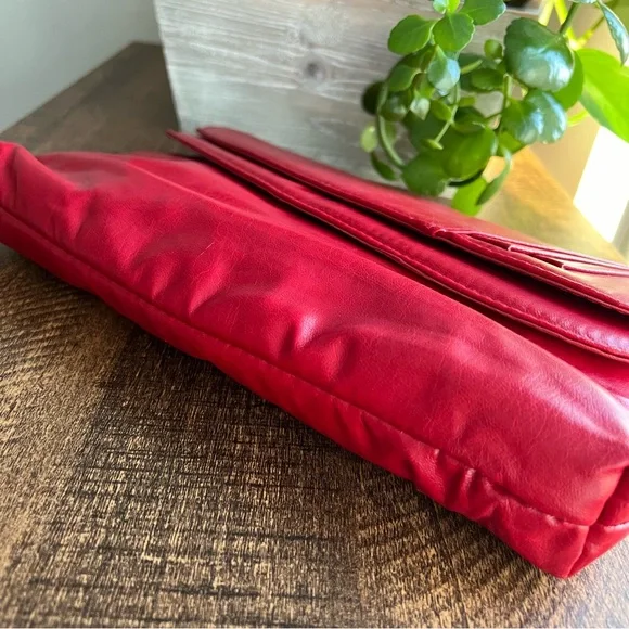 Vintage Red Clutch Bag - Picture 4 of 12